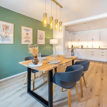 Simply Homes Bergliebe & Seeglueck * טראונשטיין