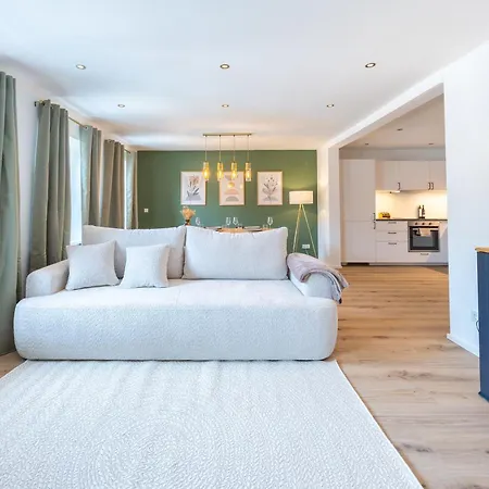 Simply Homes Bergliebe & Seeglueck Apartman Traunstein